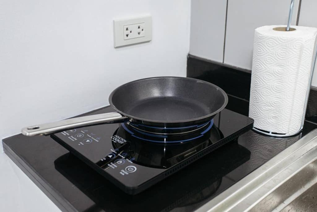 Appartamento P2 Silom Large 2Beds Full Kitchen Wifi 4-6Pax Bangkok Esterno foto