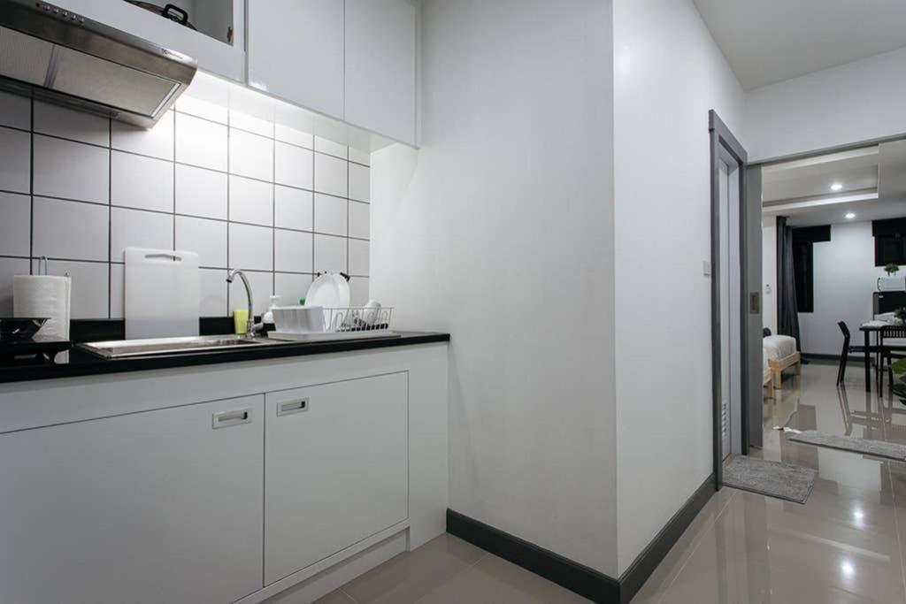 Appartamento P2 Silom Large 2Beds Full Kitchen Wifi 4-6Pax Bangkok Esterno foto
