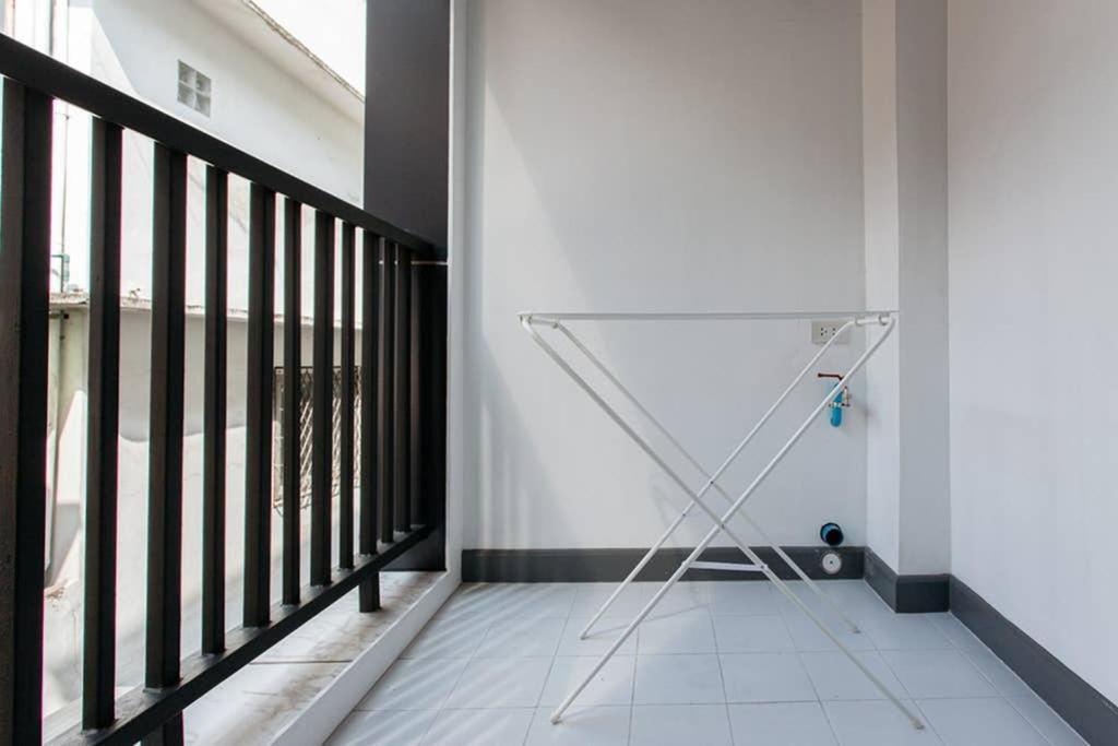 Appartamento P2 Silom Large 2Beds Full Kitchen Wifi 4-6Pax Bangkok Esterno foto