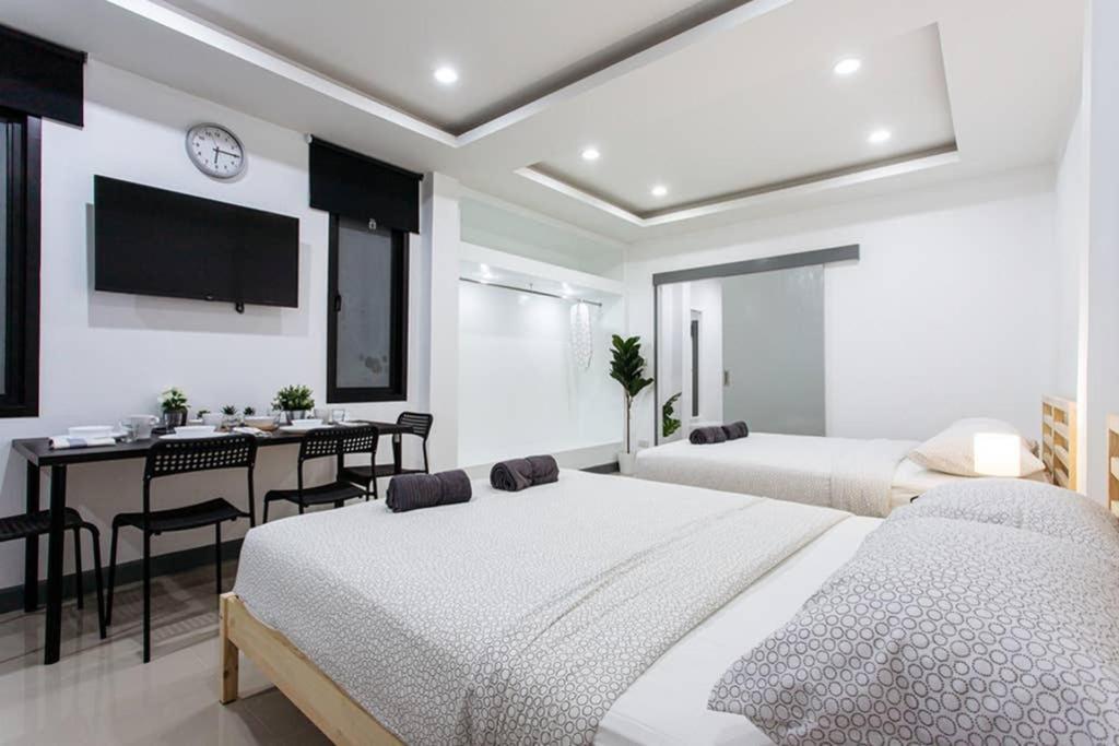 Appartamento P2 Silom Large 2Beds Full Kitchen Wifi 4-6Pax Bangkok Esterno foto